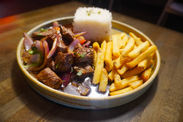Lomo Saltado