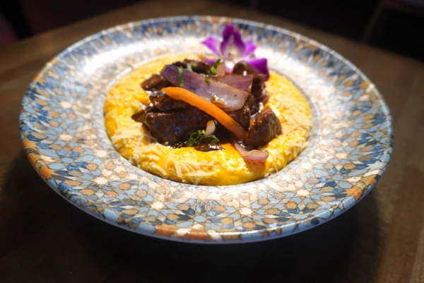 Risotto a la Huancaína con
Lomo Saltado